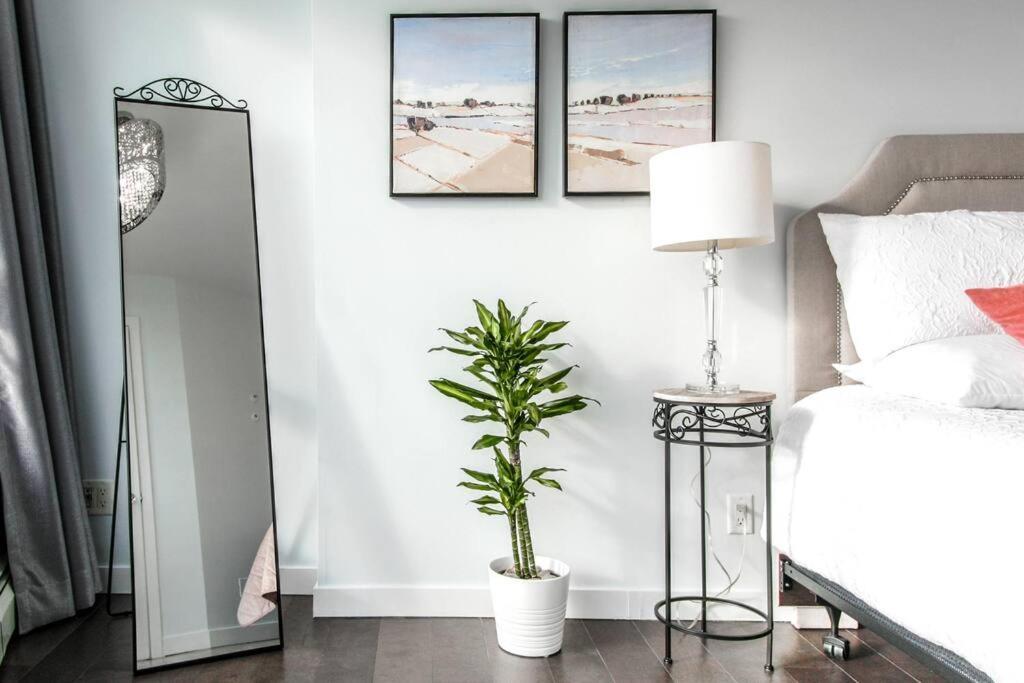 Downtown 1 Bedroom Water View Condo แวนคูเวอร์ ภายนอก รูปภาพ
