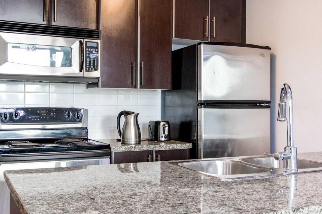 Downtown 1 Bedroom Water View Condo แวนคูเวอร์ ภายนอก รูปภาพ