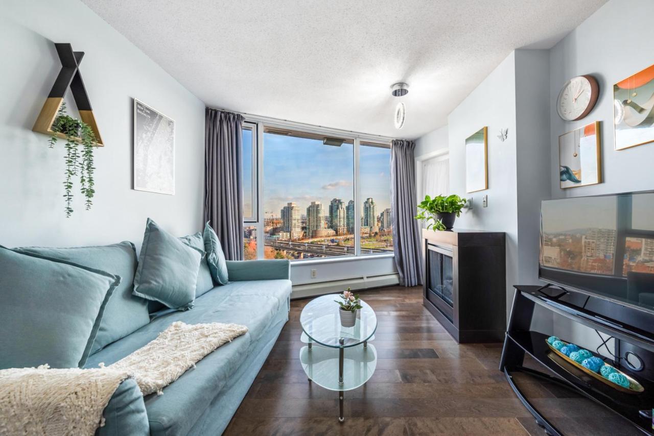 Downtown 1 Bedroom Water View Condo แวนคูเวอร์ ภายนอก รูปภาพ
