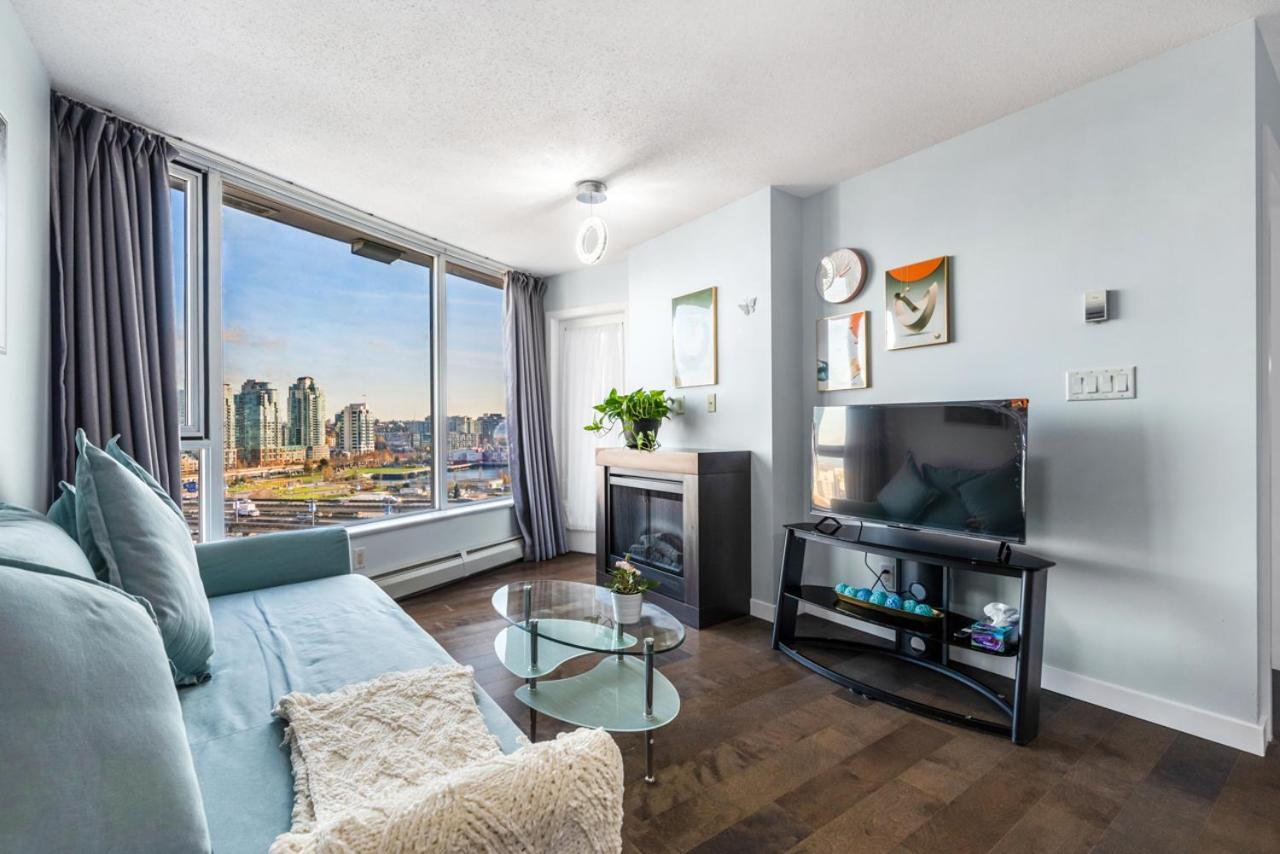 Downtown 1 Bedroom Water View Condo แวนคูเวอร์ ภายนอก รูปภาพ